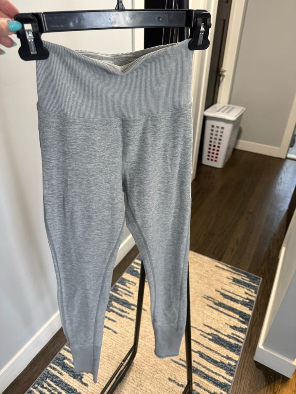 ALO Yoga Heathered Light Gray Ribbed Waist Leggings